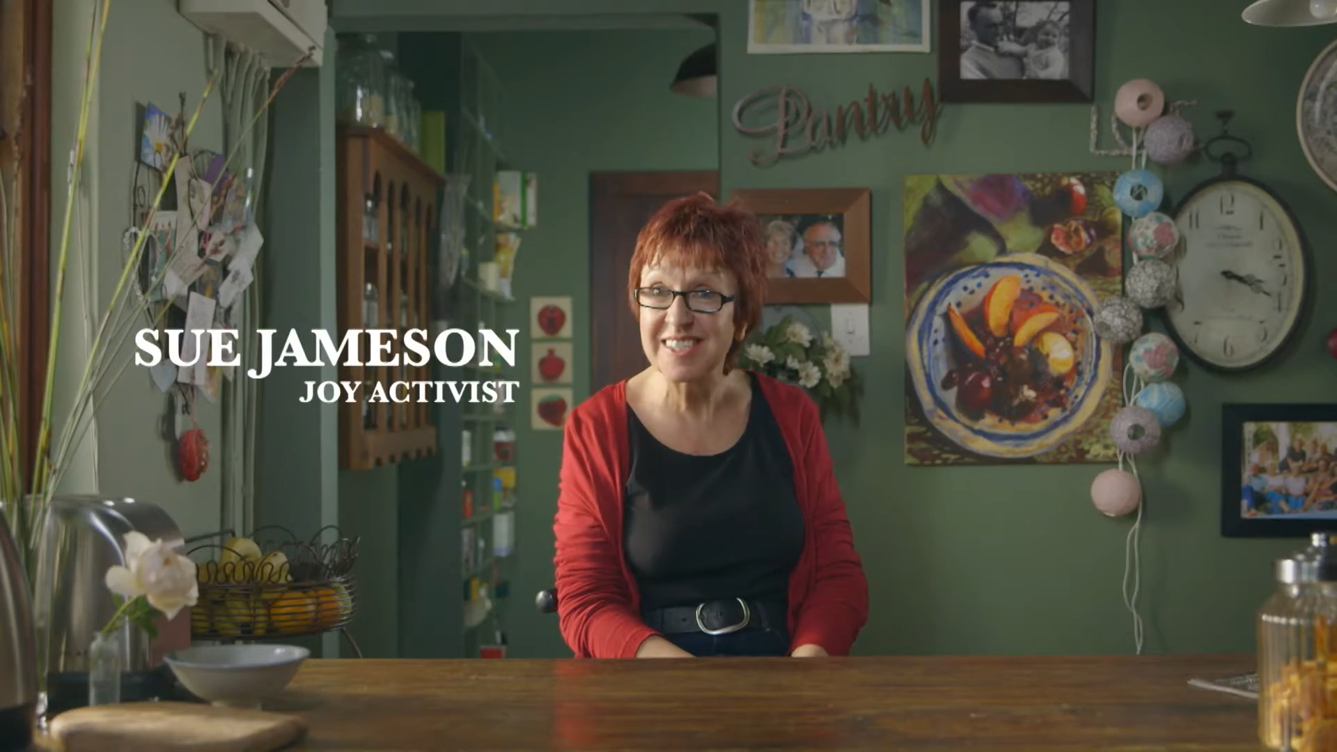 Chân dung Sue Jameson và các khoảnh khắc trong loạt phim 