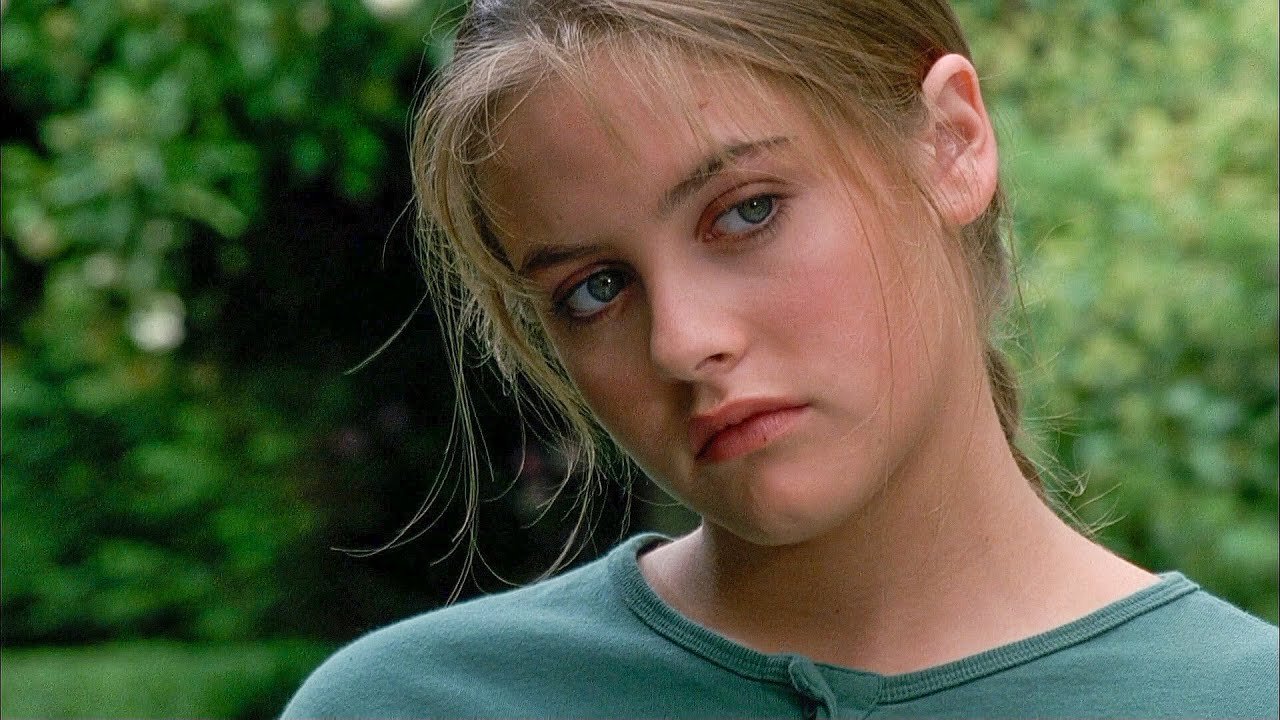   Alicia Silverstone trong The Crush. Phim này chiếu năm 1993, lúc đó Alicia 17 tuổi.   ...