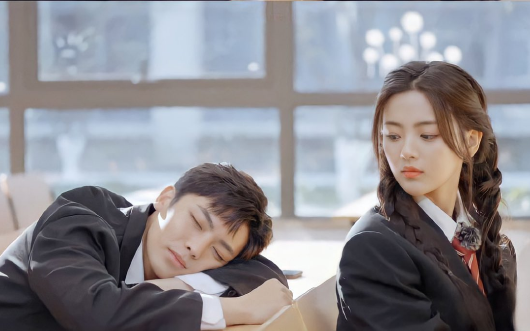 Tương tác tự nhiên của cặp đôi trẻ tuổi nhận được sự chú ý của cộng đồng mạng