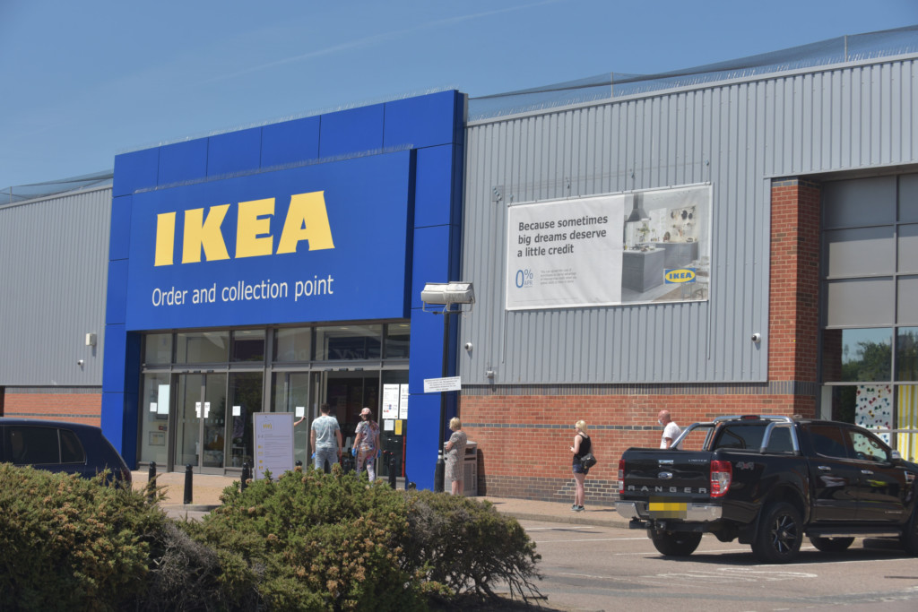 IKEA là một tập đoàn nội thất của Thụy Điển, nổi tiếng với các mặt hàng nội thất flat pack - đồ ...
