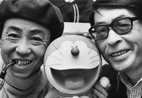 Họa sĩ Motoo Abiko (phải) và người bạn thân Hiroshi Fujimoto. 