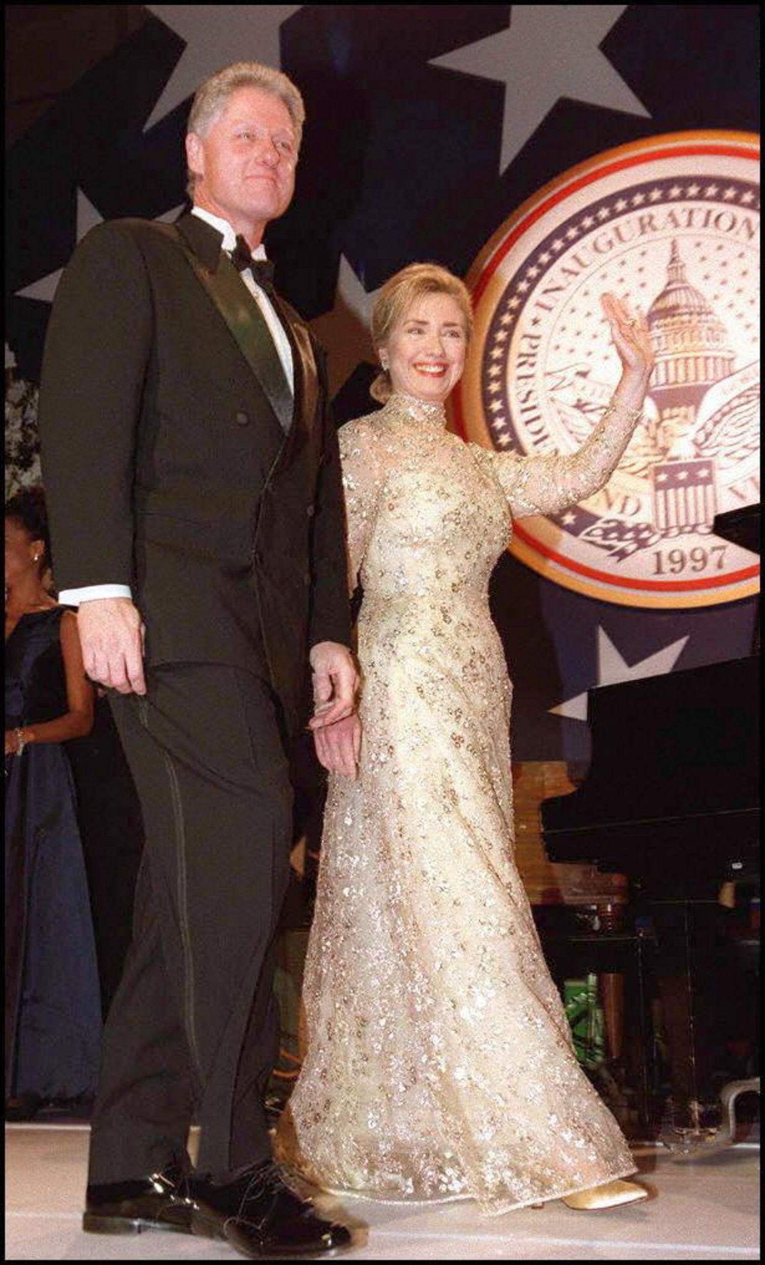 Oscar de la Renta có một tình bạn thân thiết với Đệ Nhất Phu Nhân nước Mỹ, Hillary Clinton. Đây ...