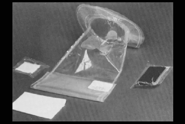 Túi NASA dùng để gắn vào mông các phi hành gia ngày xưa