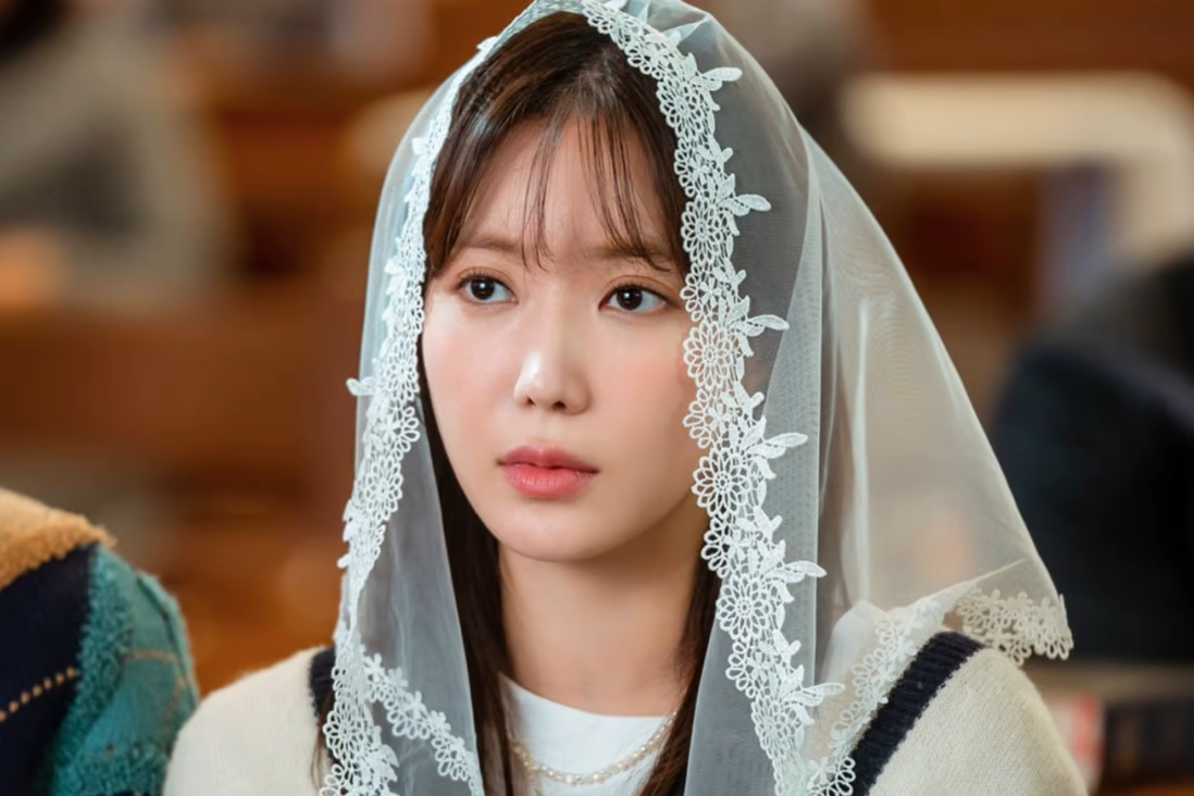 Lim Soo-hyang trong  Woori the Virgin