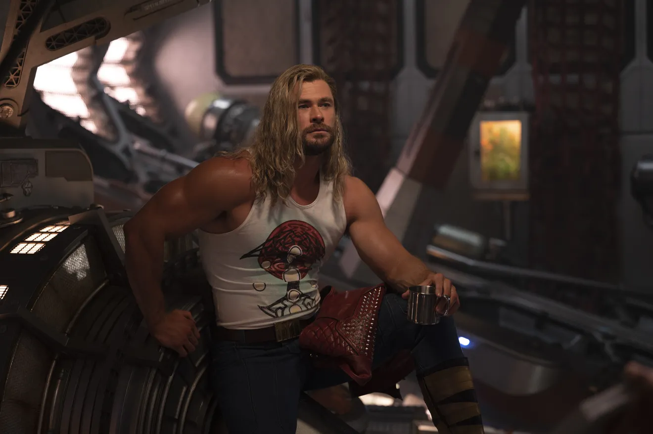 Thor tham gia nhóm Vệ binh dải ngân hà. 