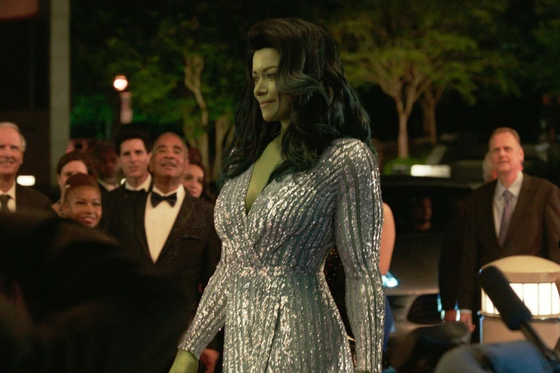 Tatiana Maslany trong vai She-Hulk trong She-Hulk: Attorney at Law. Loạt phim mới nhất của là ...