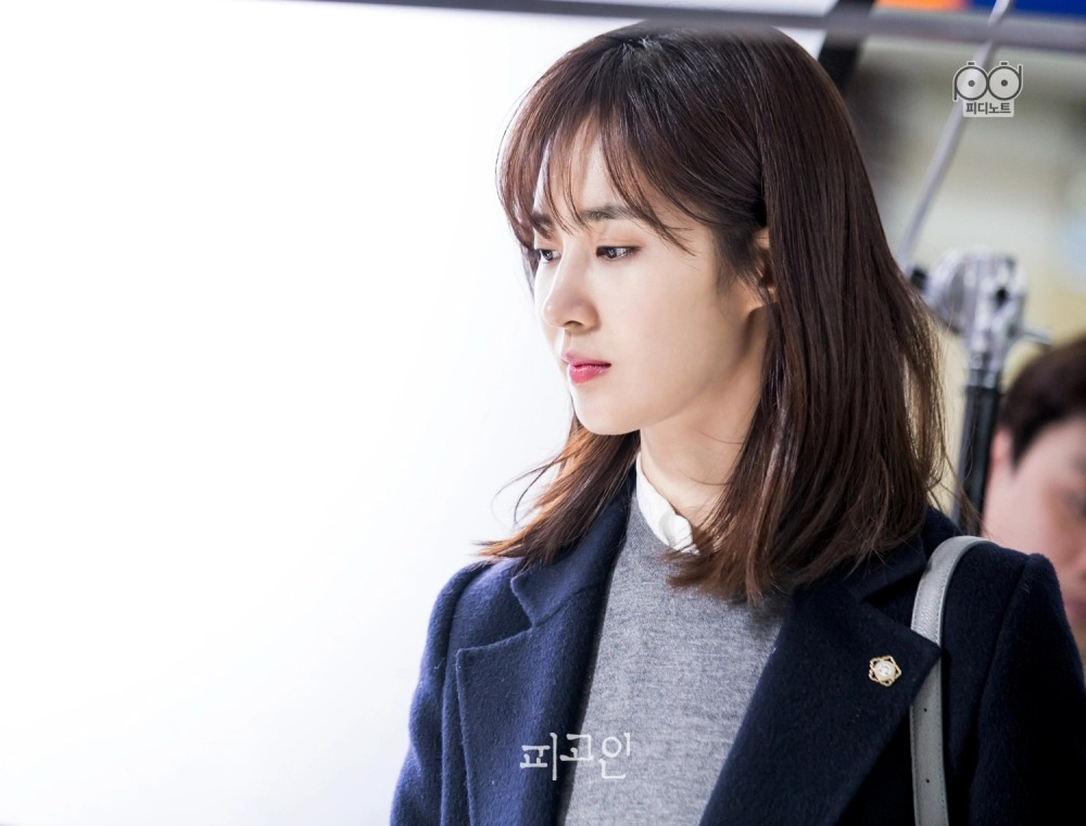 Sang năm 2017, Yuri tham gia bộ phim hình sự Defendant (Bị Cáo) với vai trò nữ luật sư công Seo ...