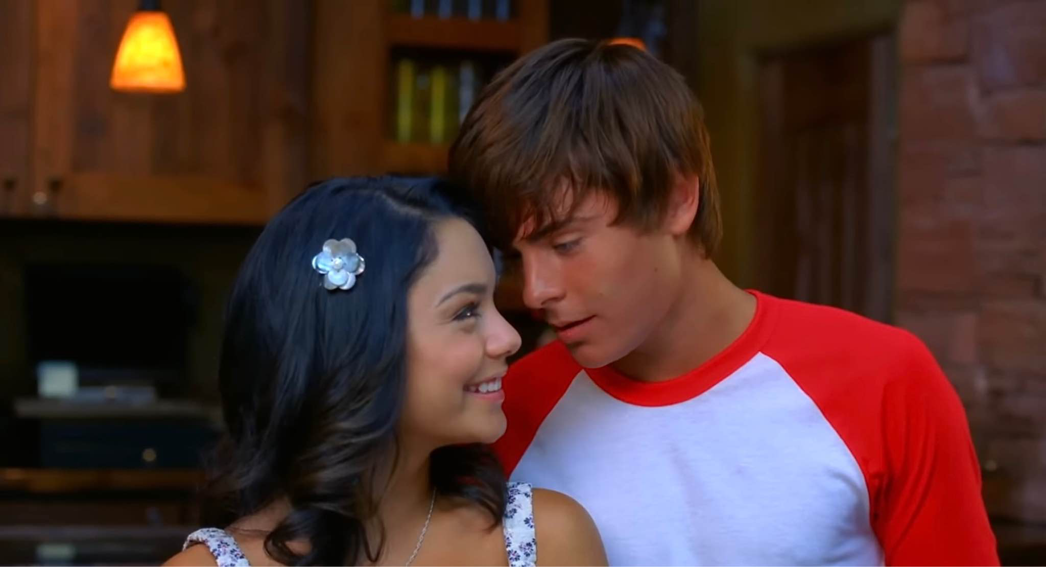 7. YOU'RE THE MUSIC IN ME - Troy & Gabrella: Full bài siu tình, nghe tên thui đã thấy tình ...