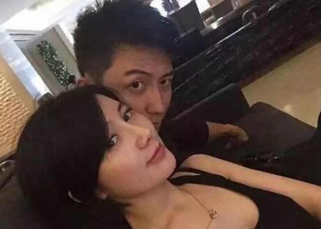 Hoàng Cảnh Du và Vương Vũ Hinh từng là cặp vợ chồng không công khai
