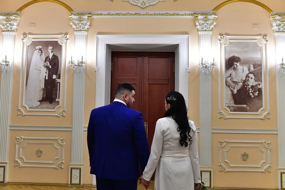 Theo chính quyền tỉnh, lễ cưới là một dịp trang trọng và tôn kính (Ảnh: Ivan Makeev)
