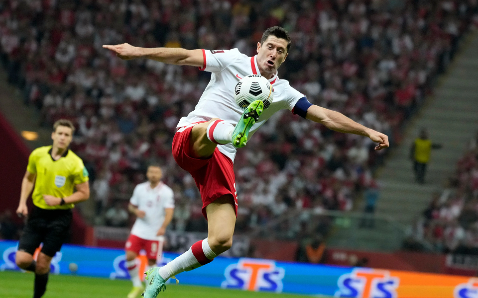 Ngôi sao lớn nhất của tuyển Ba Lan - Lewandowski công khai ủng hộ quyết định tẩy chay các trận ...